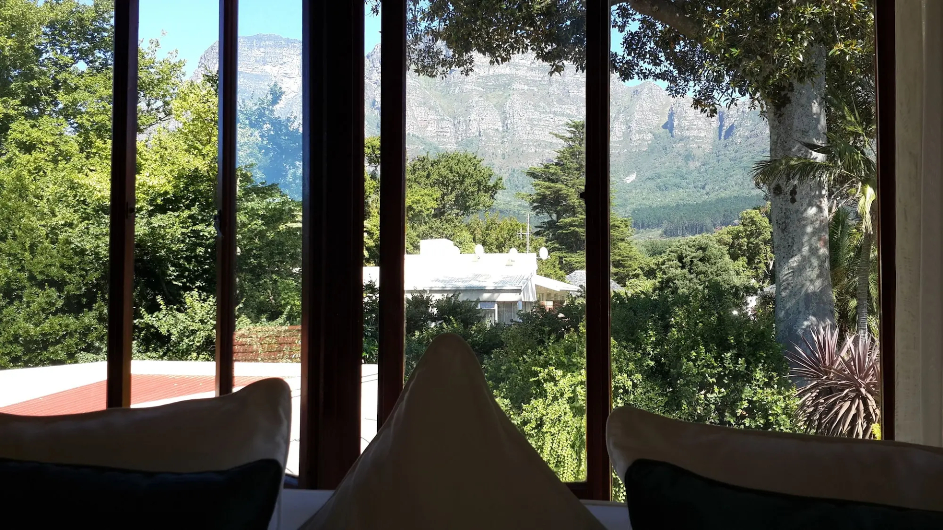 Riversong Guest House