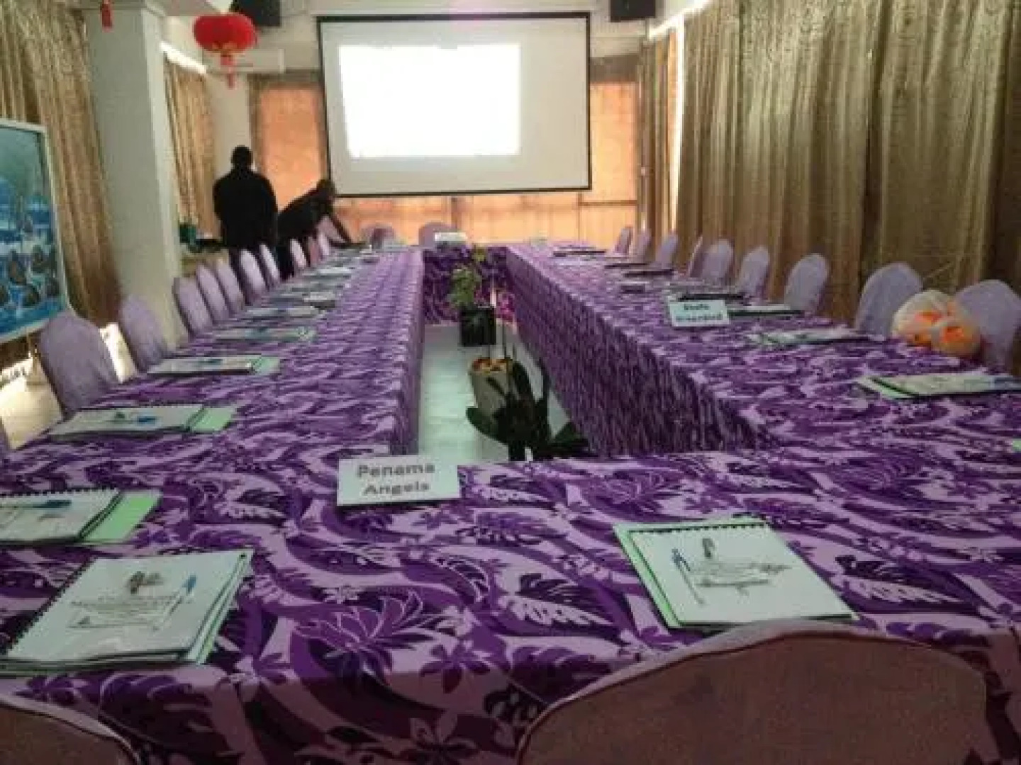 Airlines Business Hotel