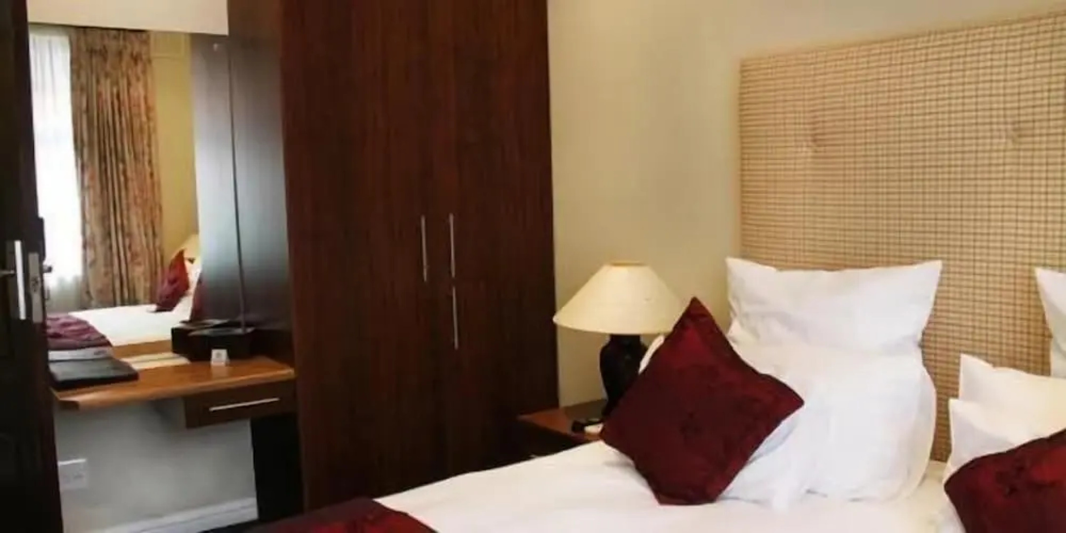 Silver Oaks Boutique Hotel