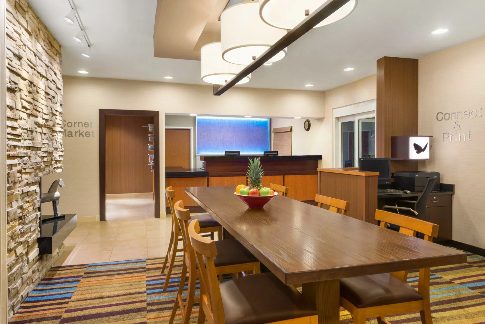 AmeriVu Inn & Suites - Grand Forks