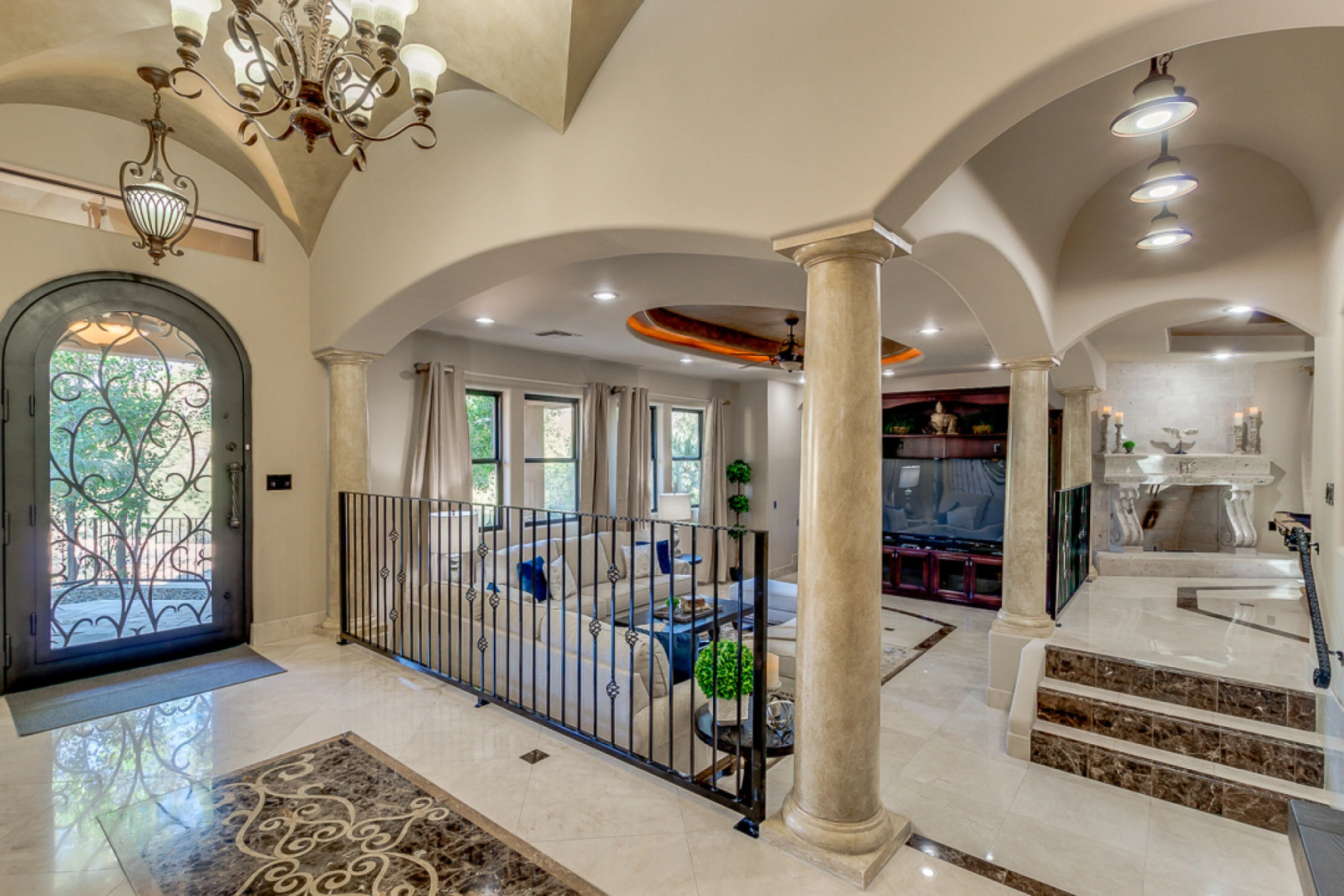 Your Oasis-Private Estate Resort 6Bdrm/5.5 Bath/Pool Misters