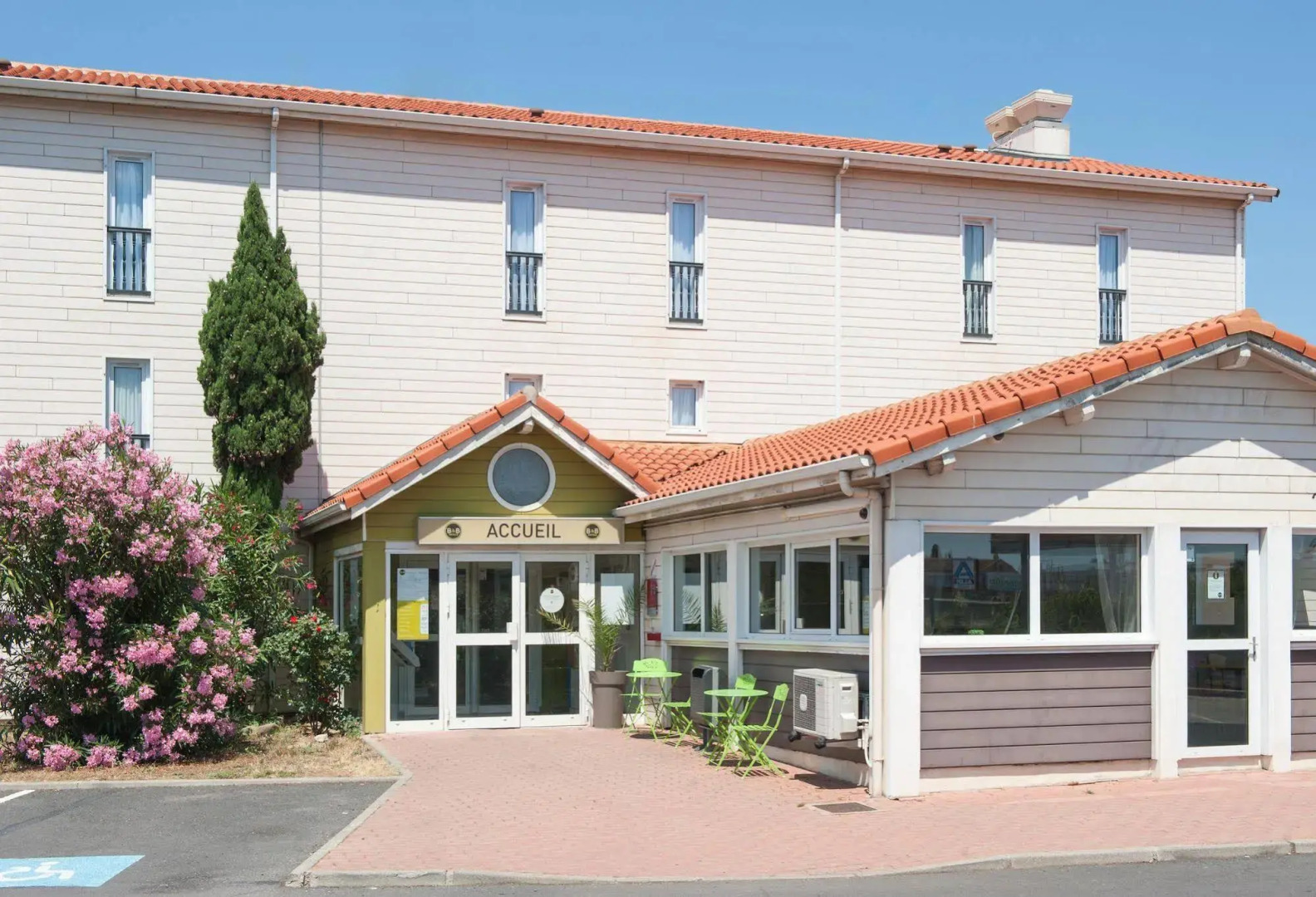 B&B HOTEL Narbonne (1)