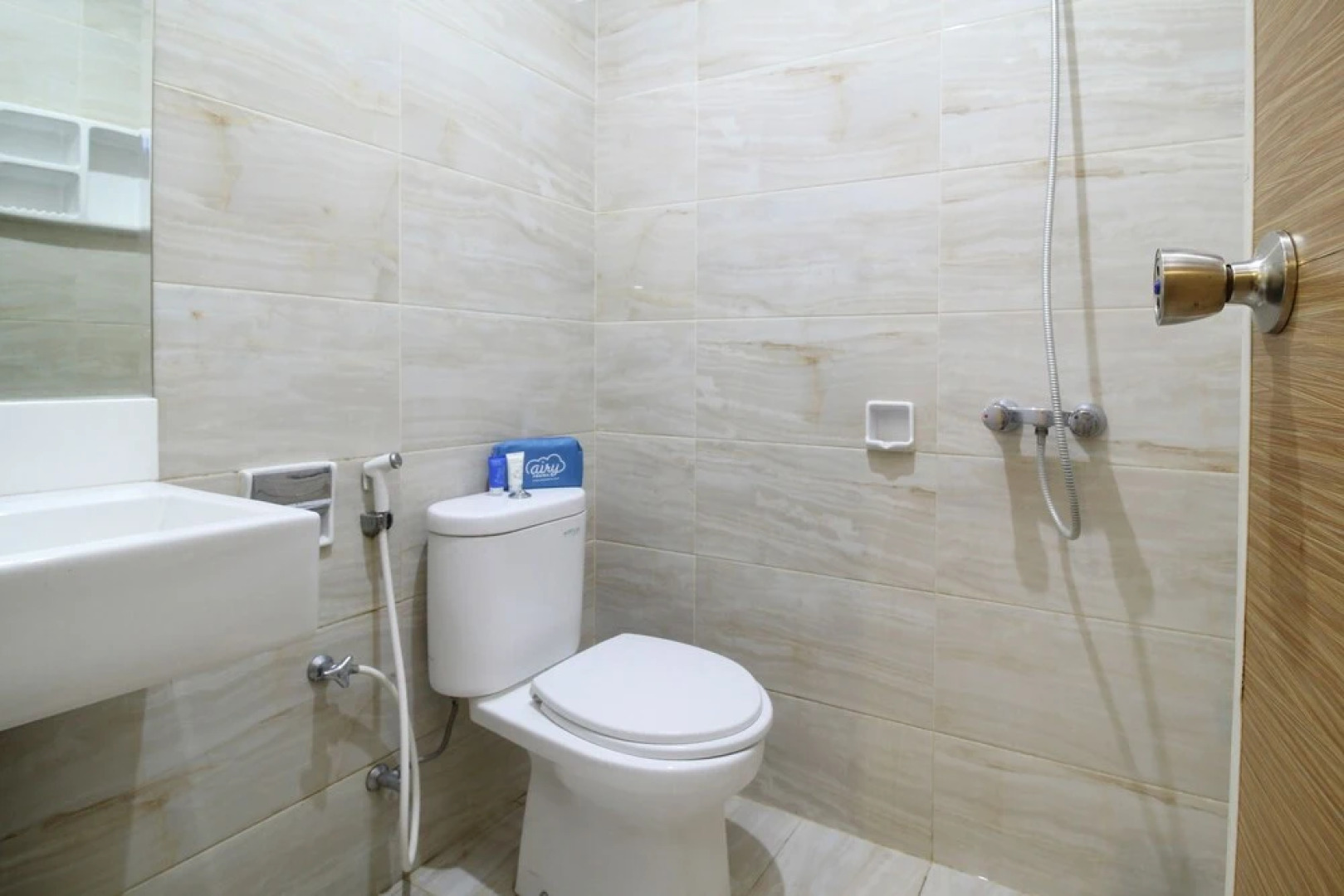 Airy Panakkukang Boulevard Pengayoman 7 Makassar