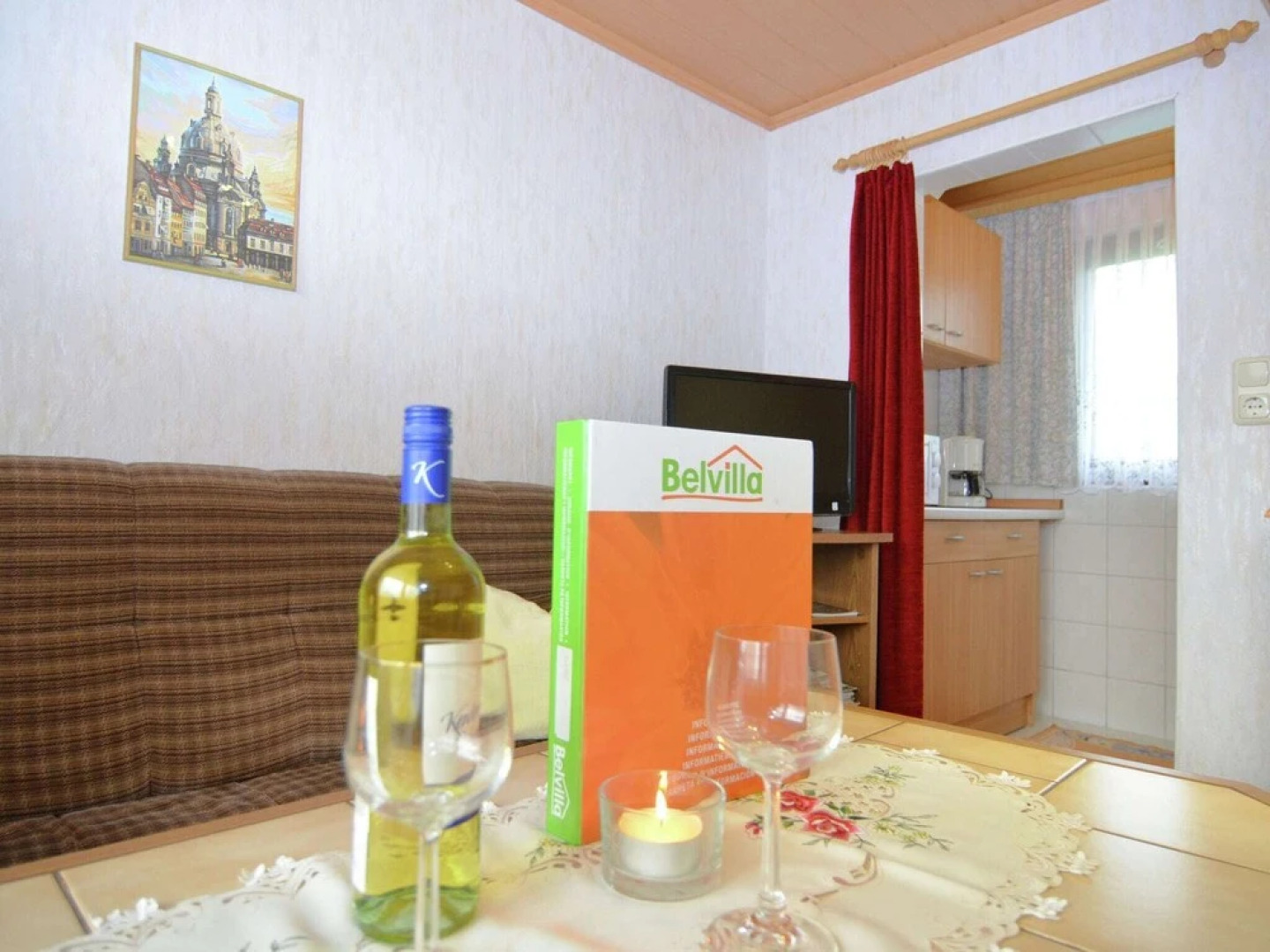 Small Holiday Home with Large Garden near Czech Border