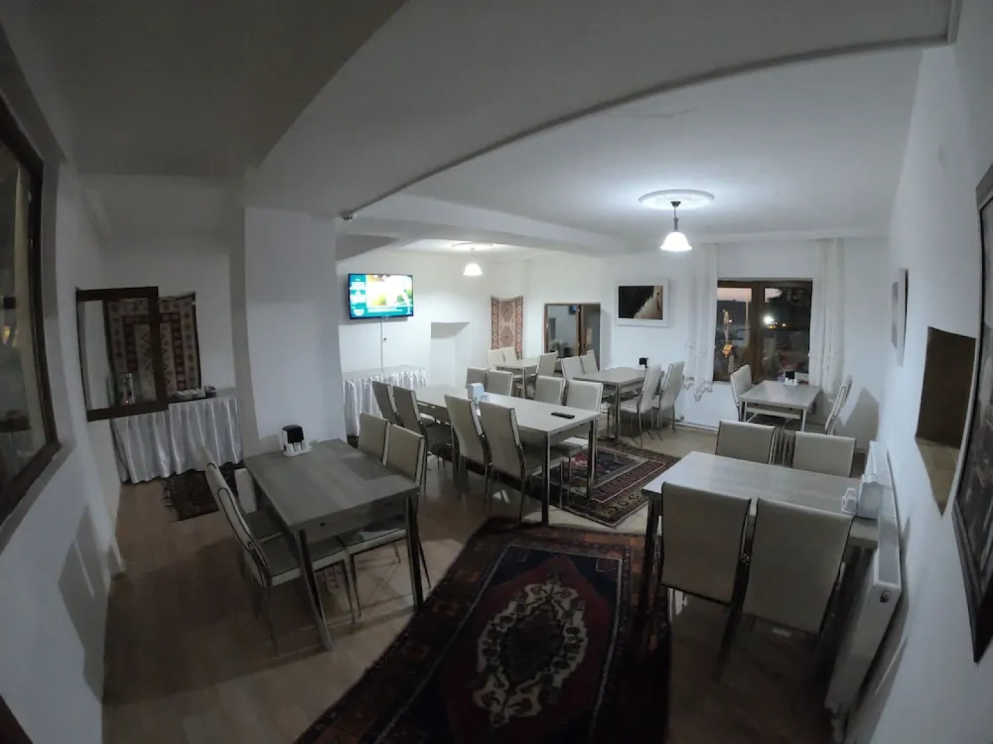 Cave seasons deluxe hotel