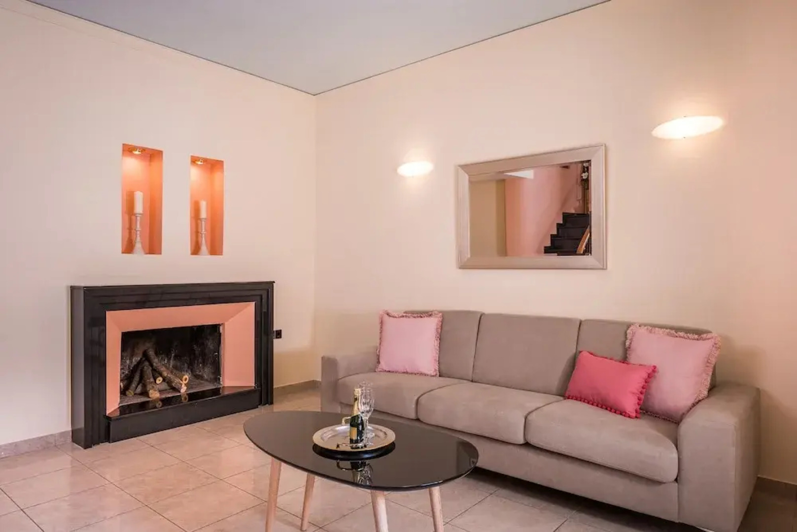 Steps to the Beach Spacious Home-Parking