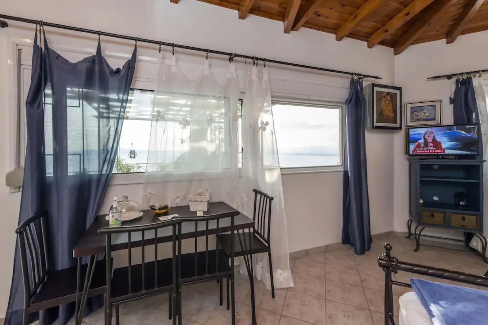 Seaview Splendor at Eros Loft with Infinity Pool