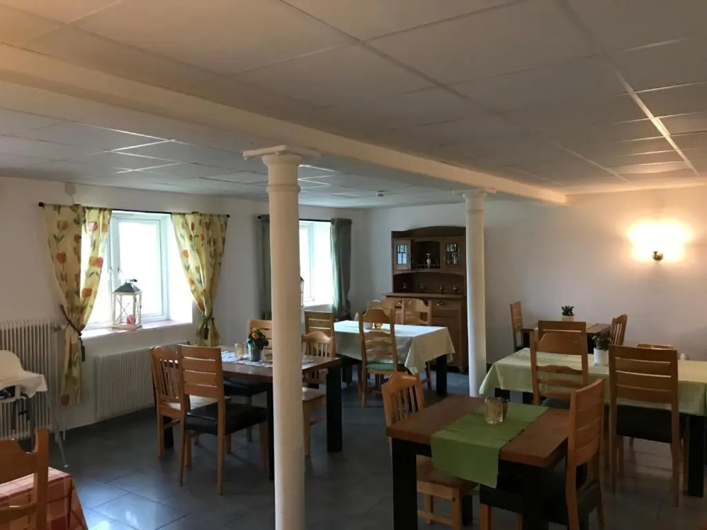 Hunnebergs Gård Hostel & Camping