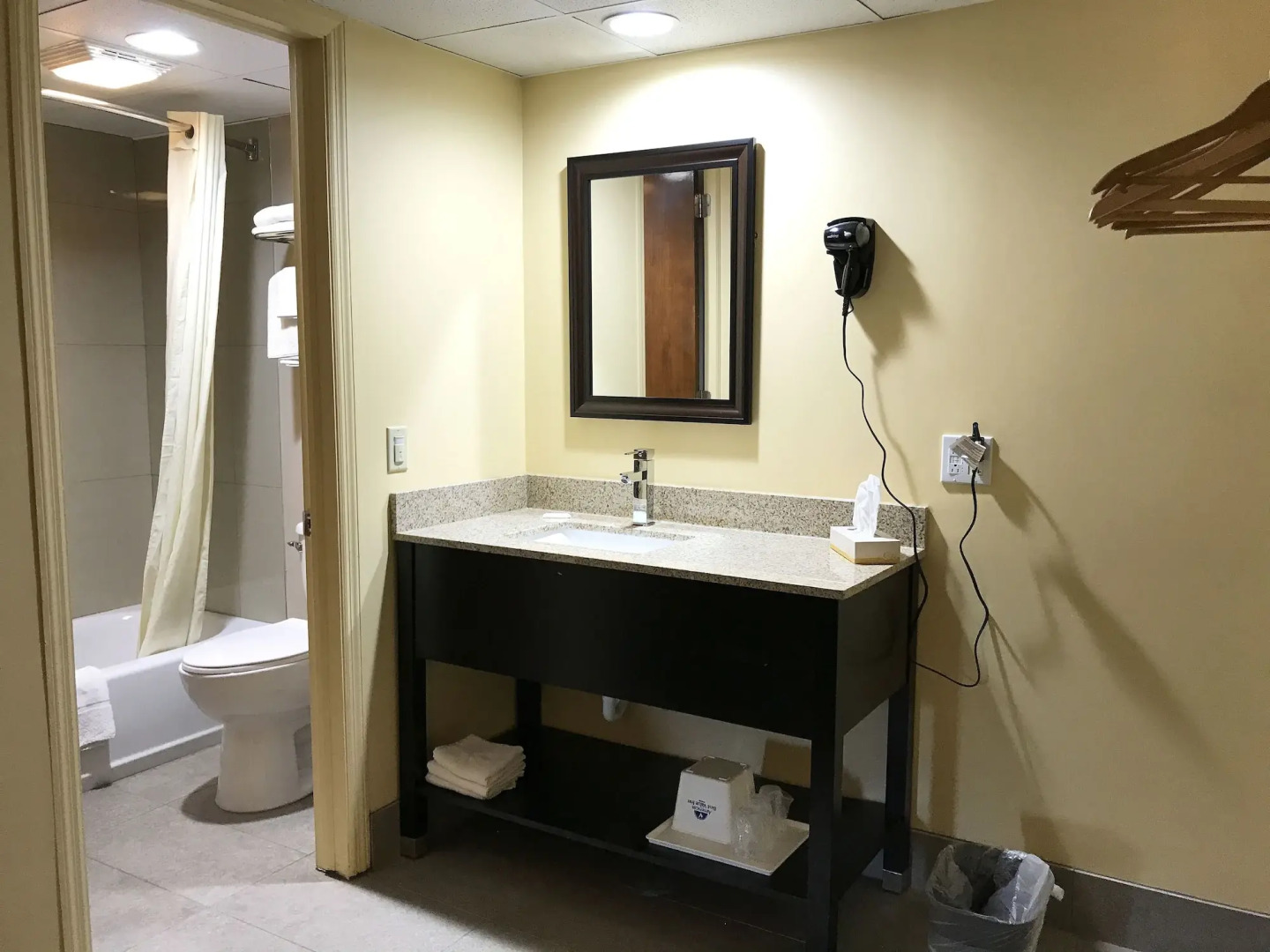 Americas Best Value Inn - Ronks/Lancaster County