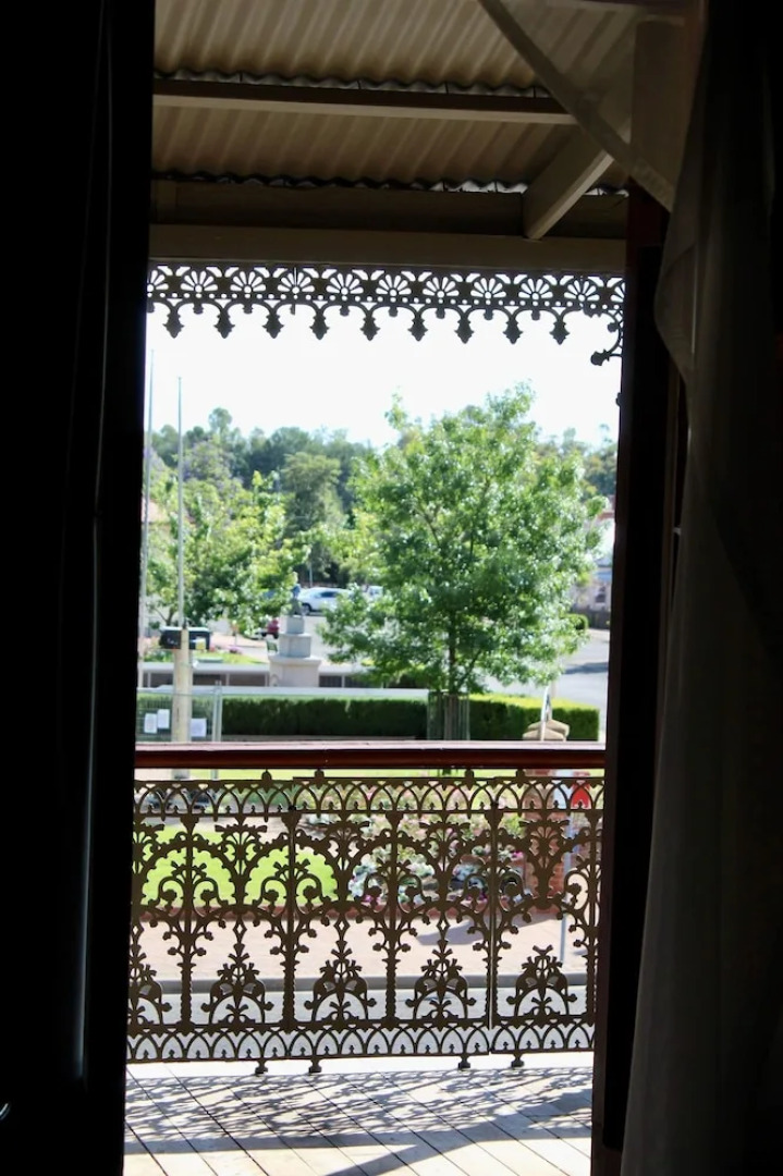 Vandenberg Hotel Forbes