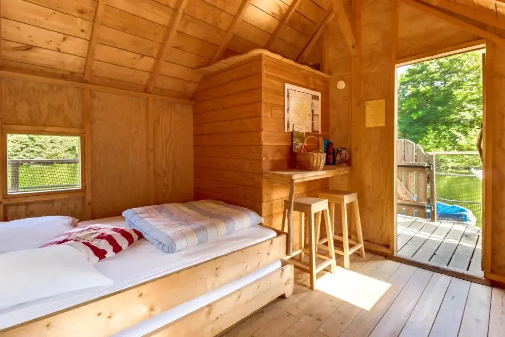 Cabanes du Domaine des Vaulx