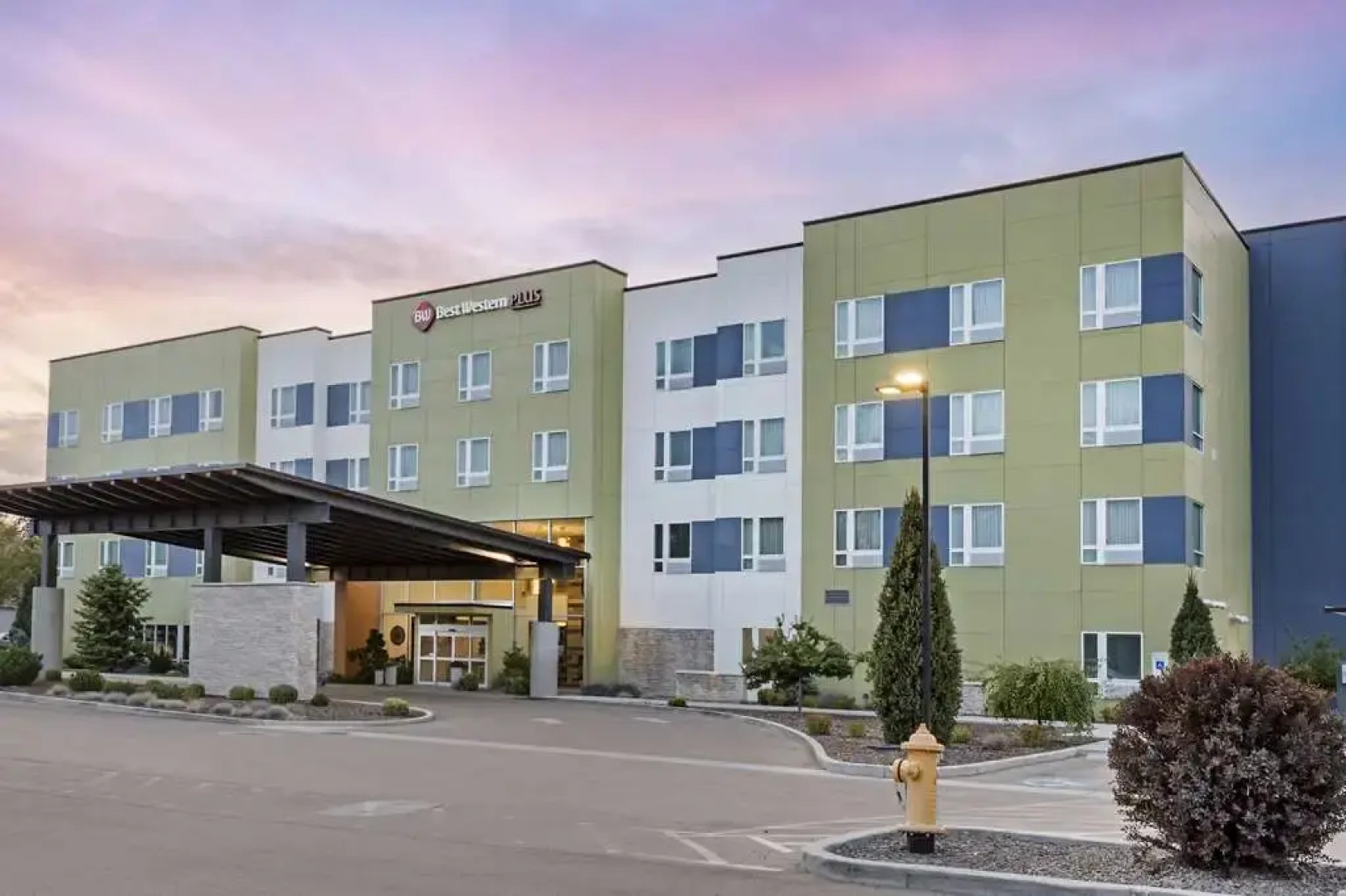 Best Western Plus Peppertree Nampa Civic Center Inn