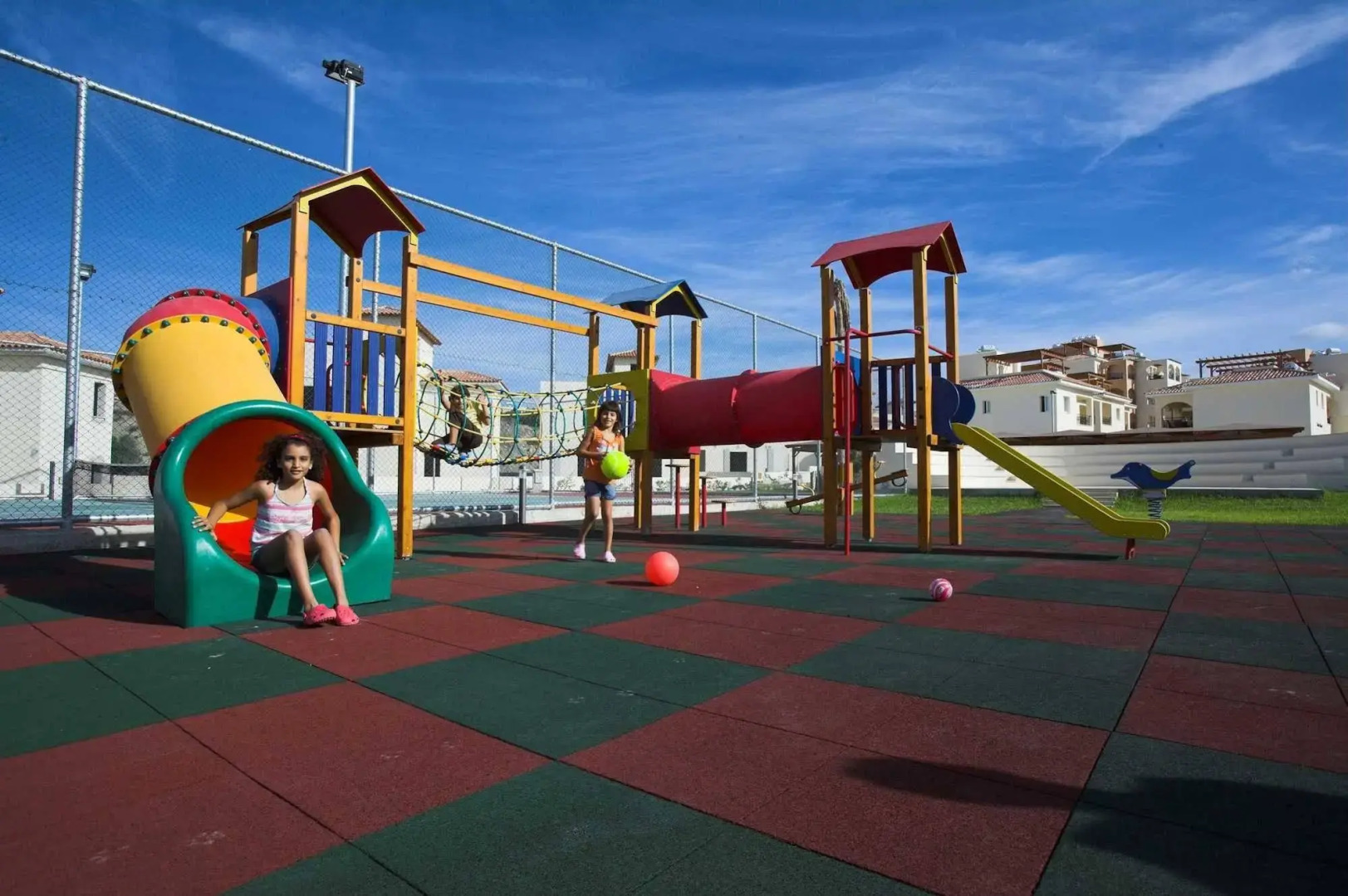 St Nicolas Elegant Residence