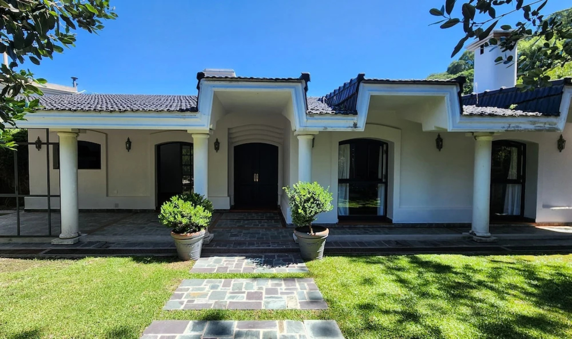 El Cerquero, Guest House