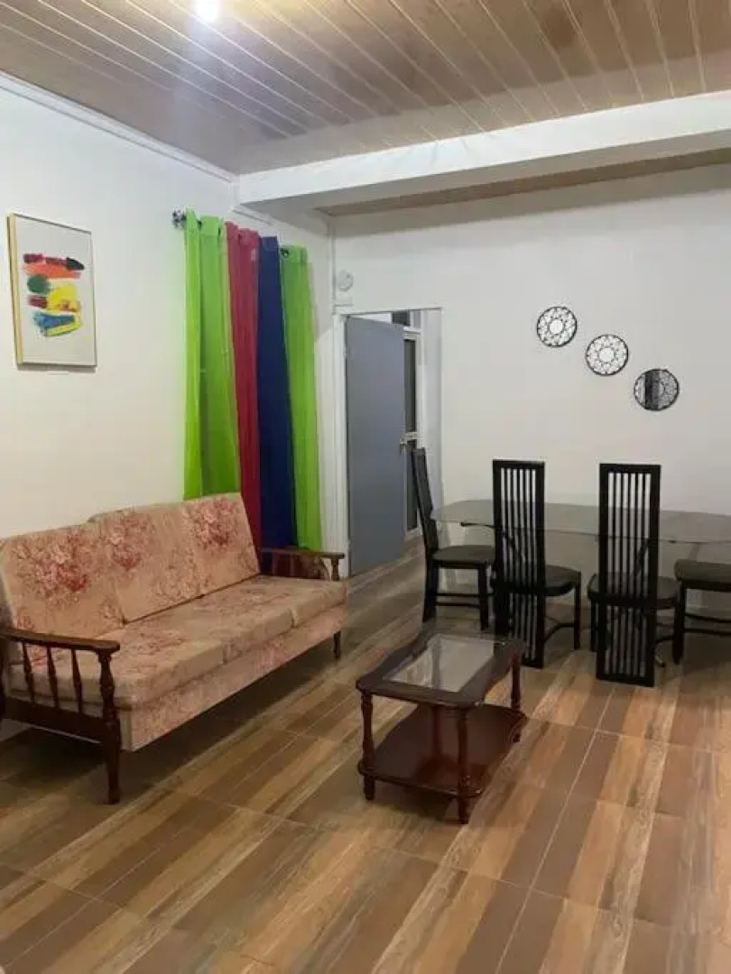 Spacious, Cozy Two Bedroom Apartment Overlooking the Beach