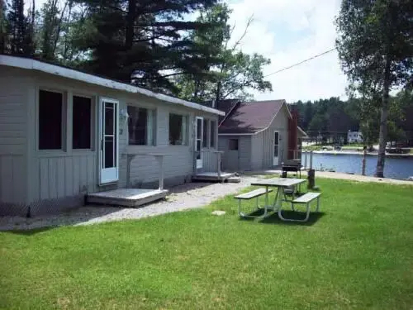 Algonquin Cottages