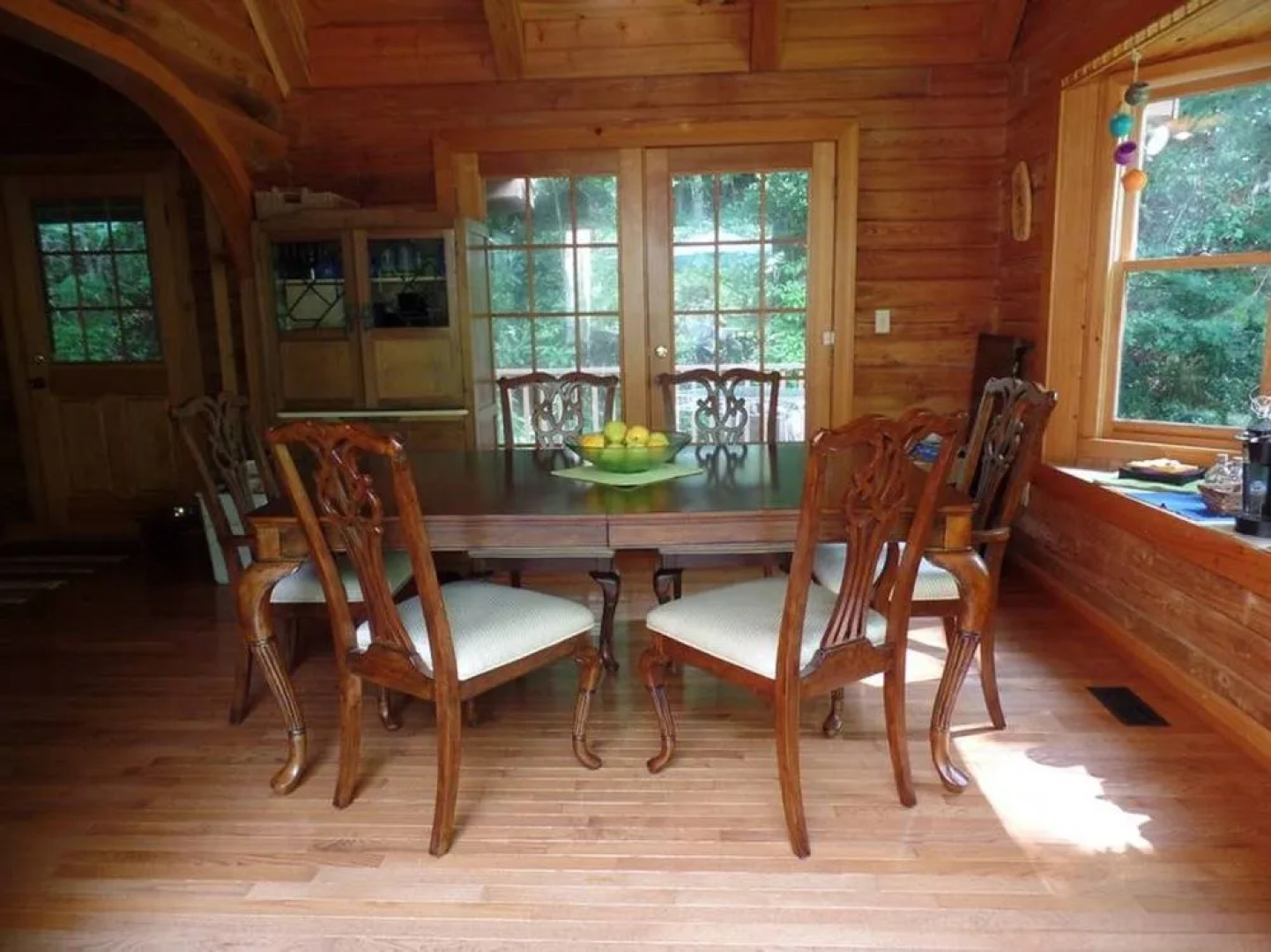 Creekside Paradise Bed and Breakfast