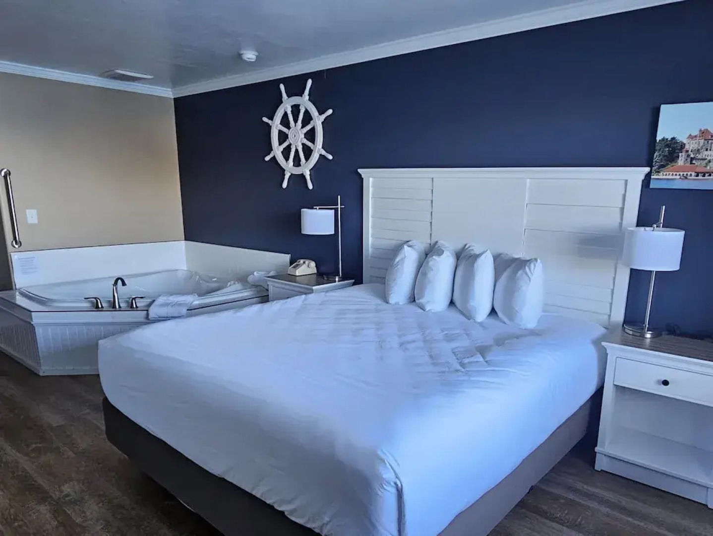 Capt. Thomson's Resort