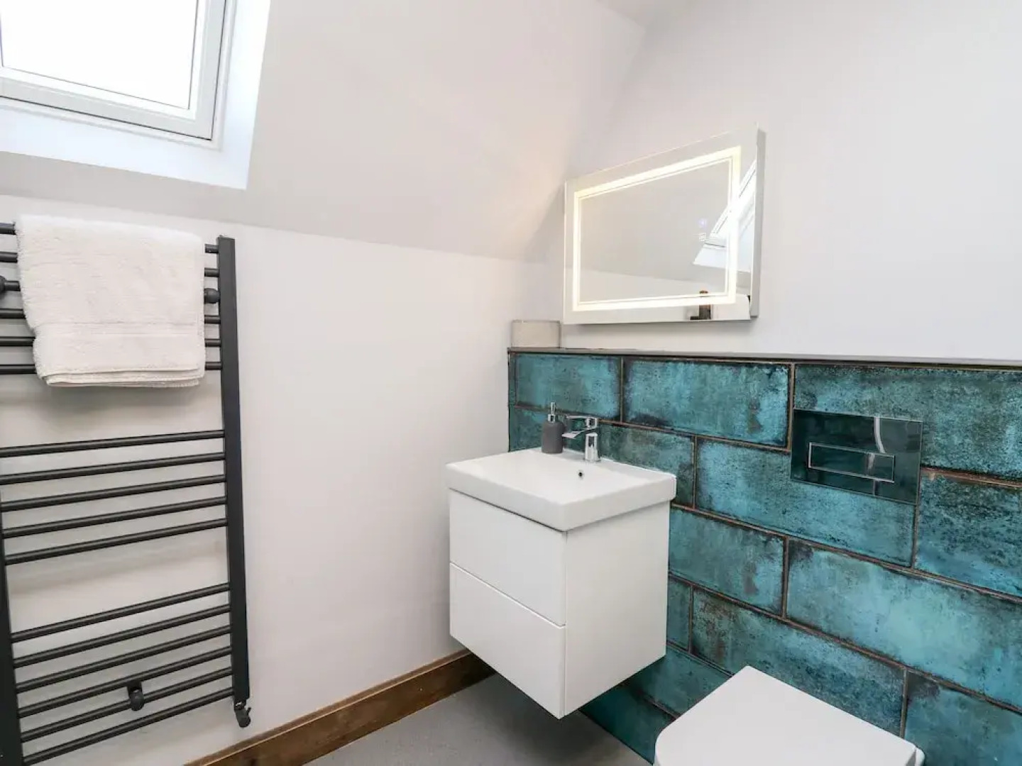 Valley View Hideaway