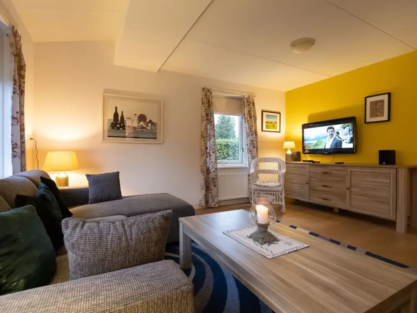 Atmospheric Holiday Home in a Quiet Location on the Outskirts of Zonnemaire