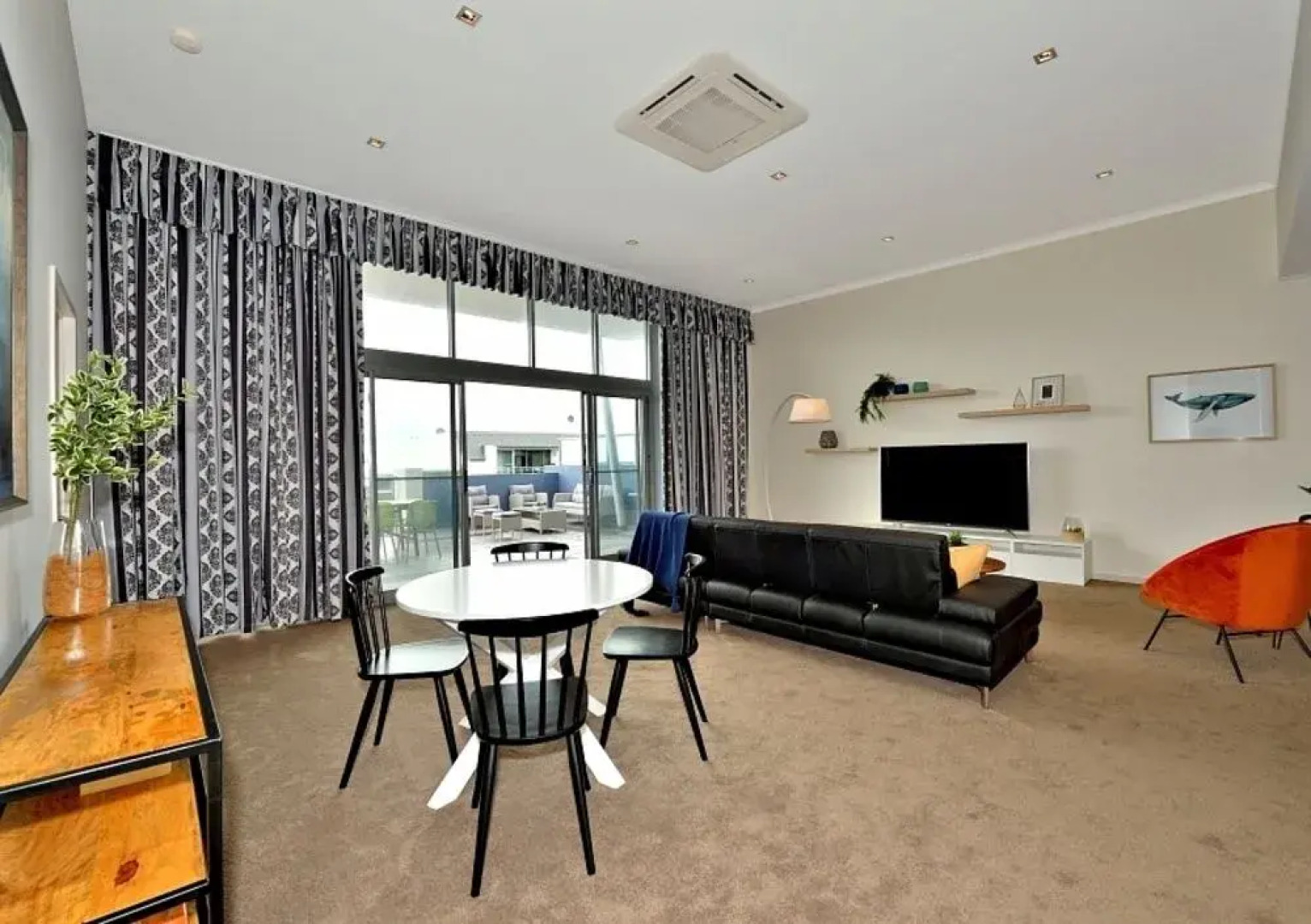 Mandurah Private Collection