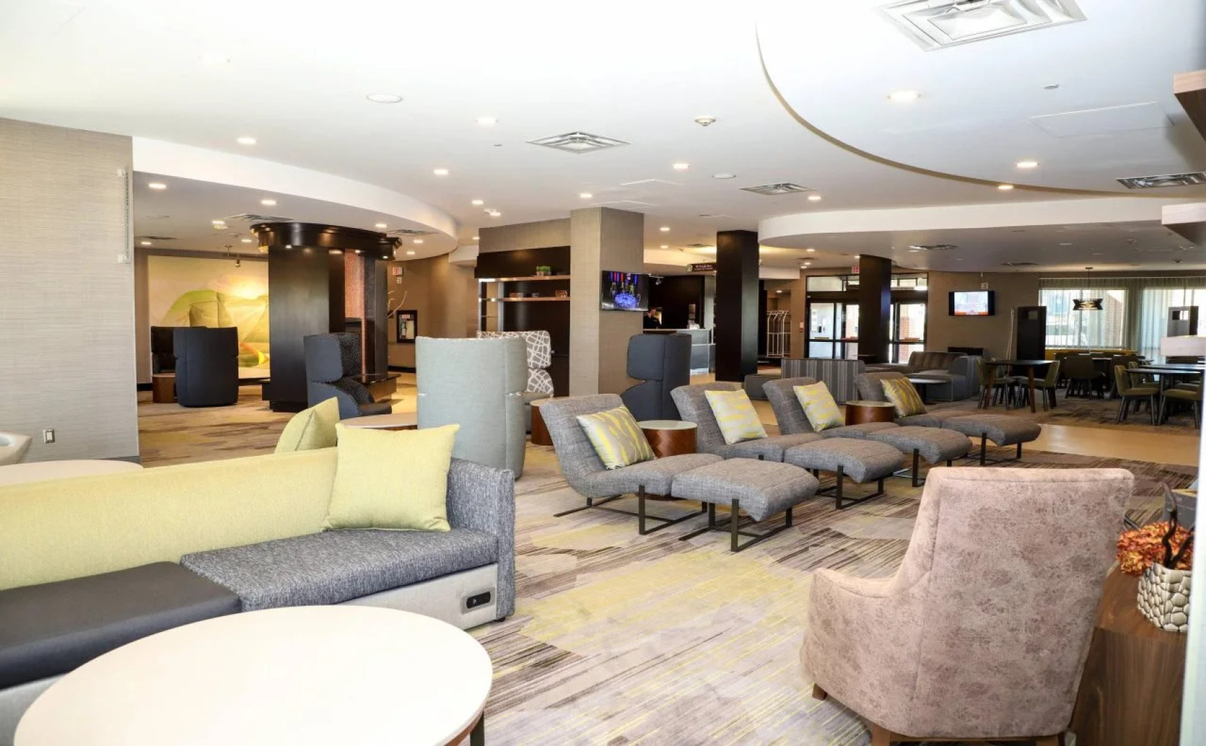 Courtyard by Marriott Toronto Brampton