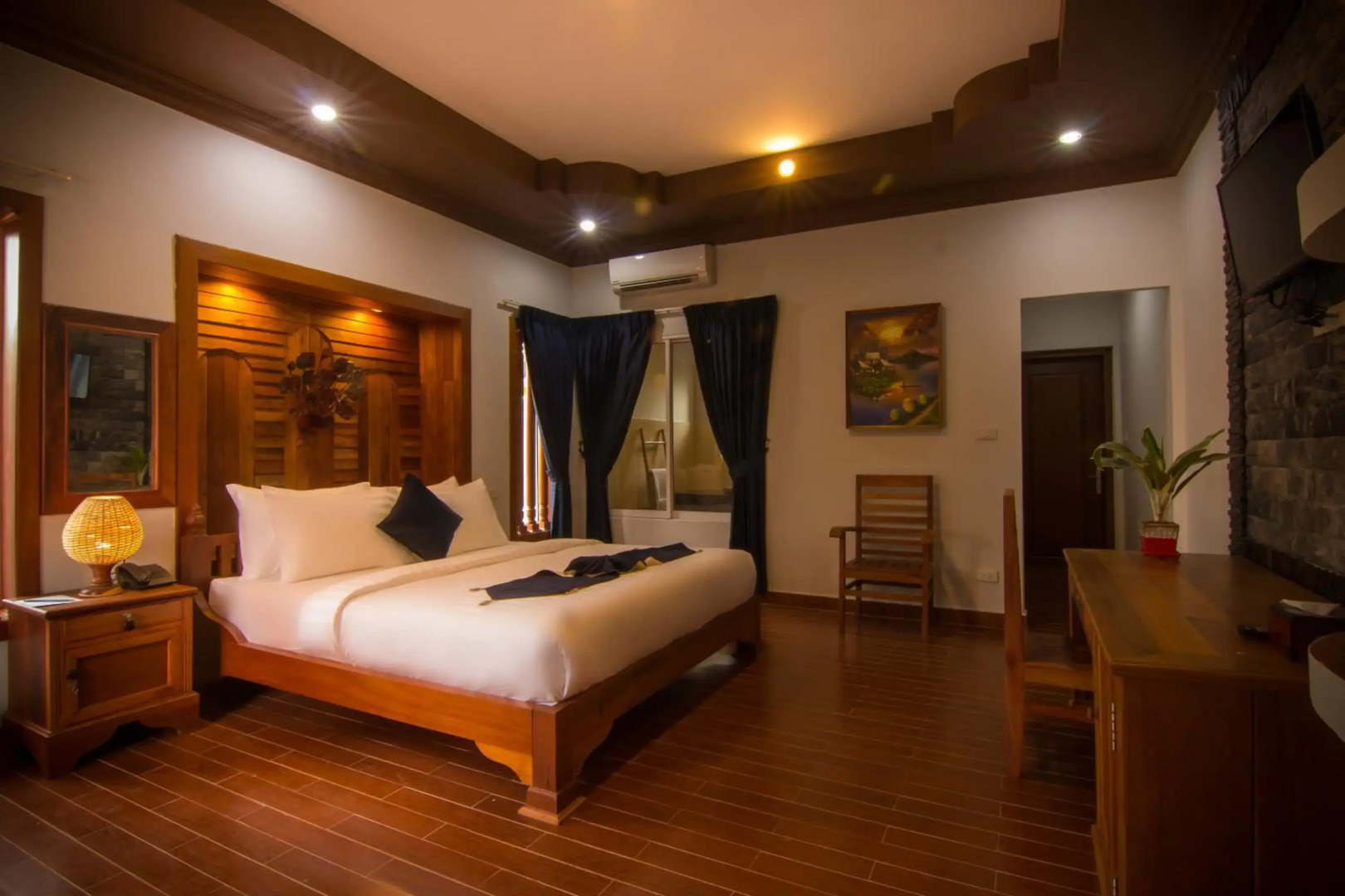 Ravorn Villa Boutique