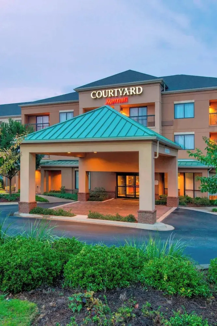 Courtyard Montgomery Prattville