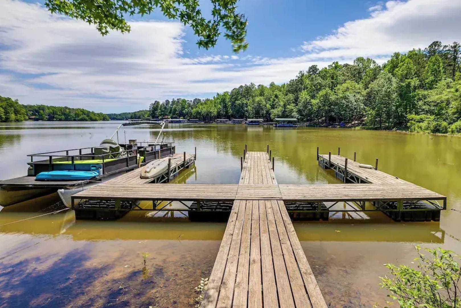 Charming Lake Hartwell Retreat w/ Game Room