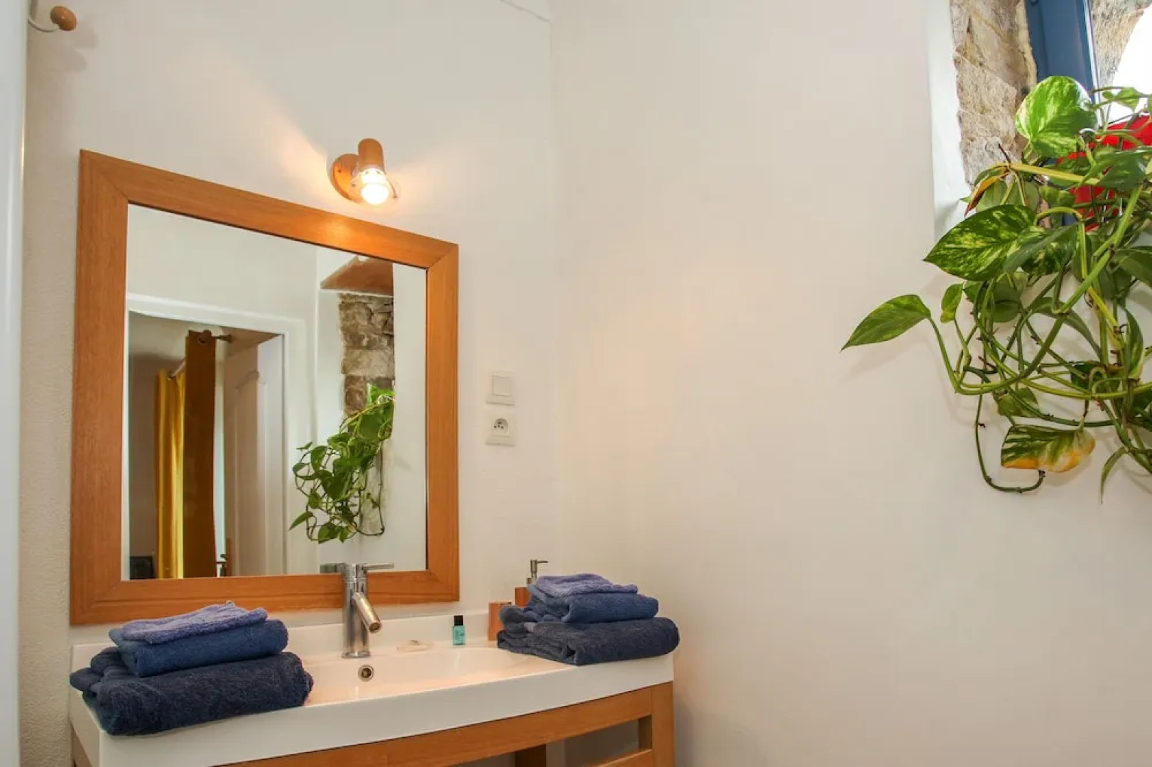 Le Petit Café dans la Prairie