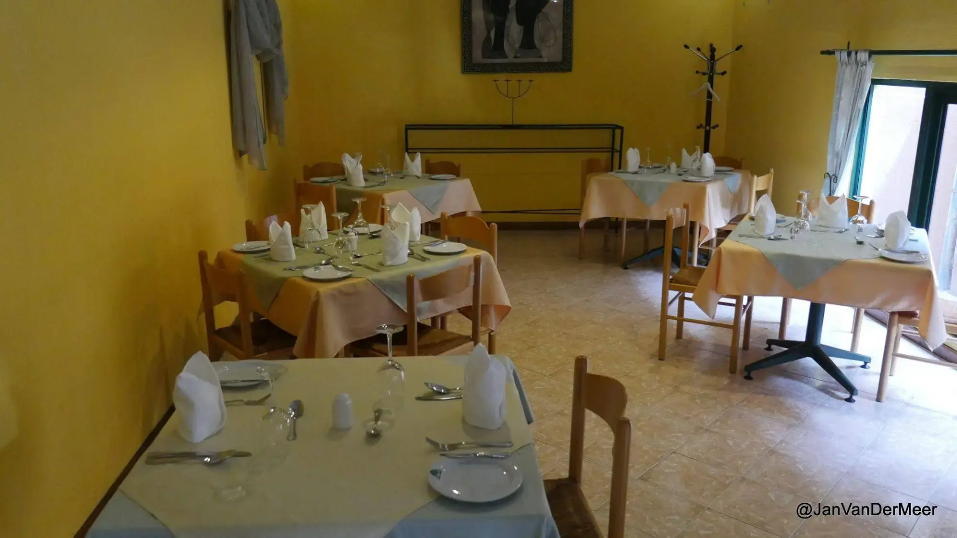 Gorillas City Centre Hotel