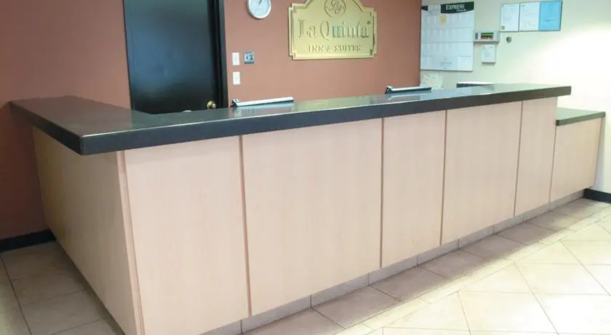 La Quinta Inn & Suites Elmsford