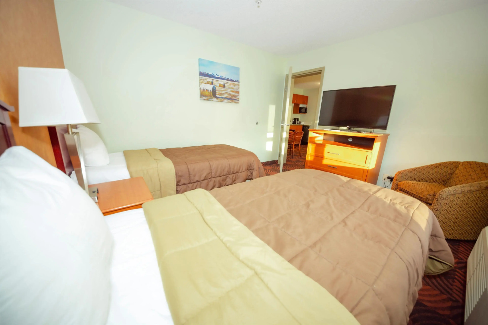 Service Plus Inns and Suites Calgary