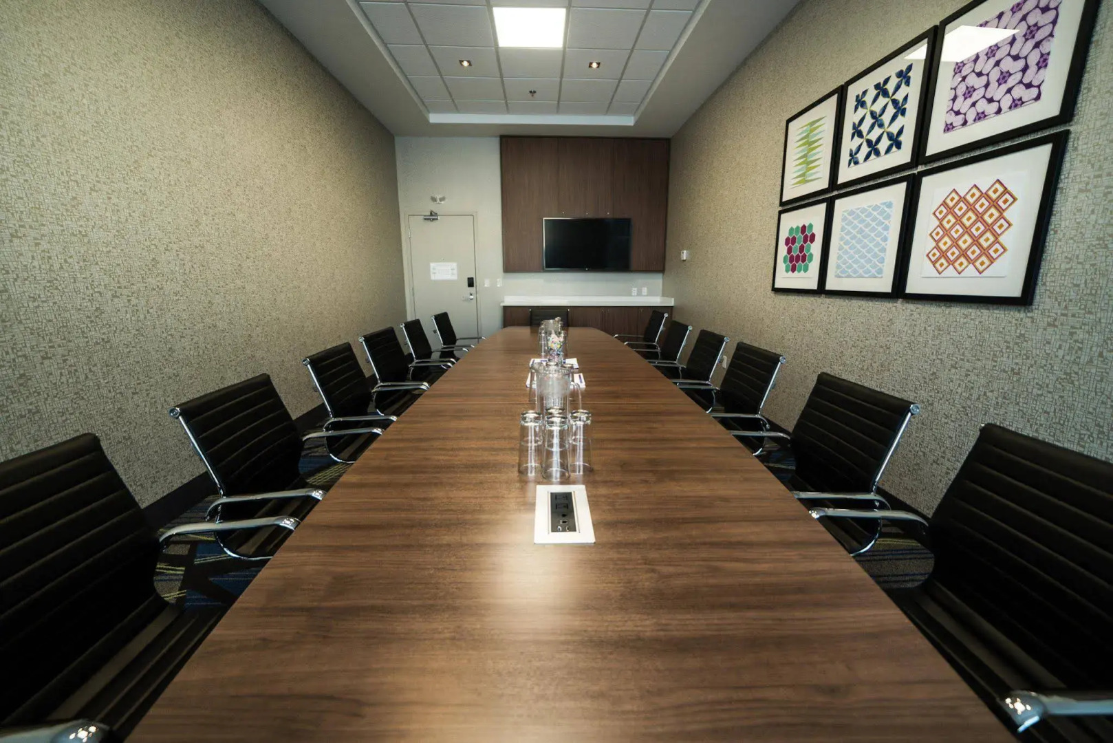 Holiday Inn Express & Suites West Edmonton - Mall Area by IHG