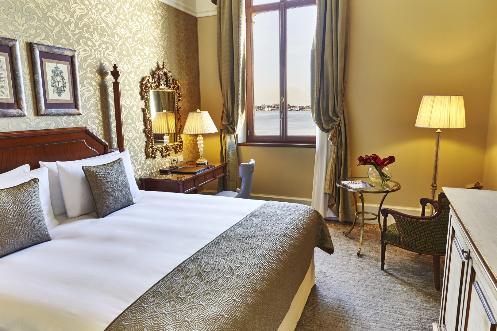 Отель San Clemente Palace Kempinski Venice