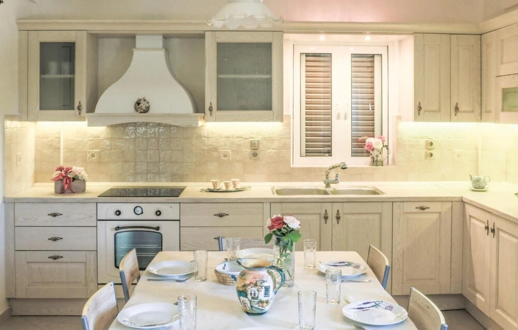 Stunning Home in Diakopto With Wifi and 4 Bedrooms