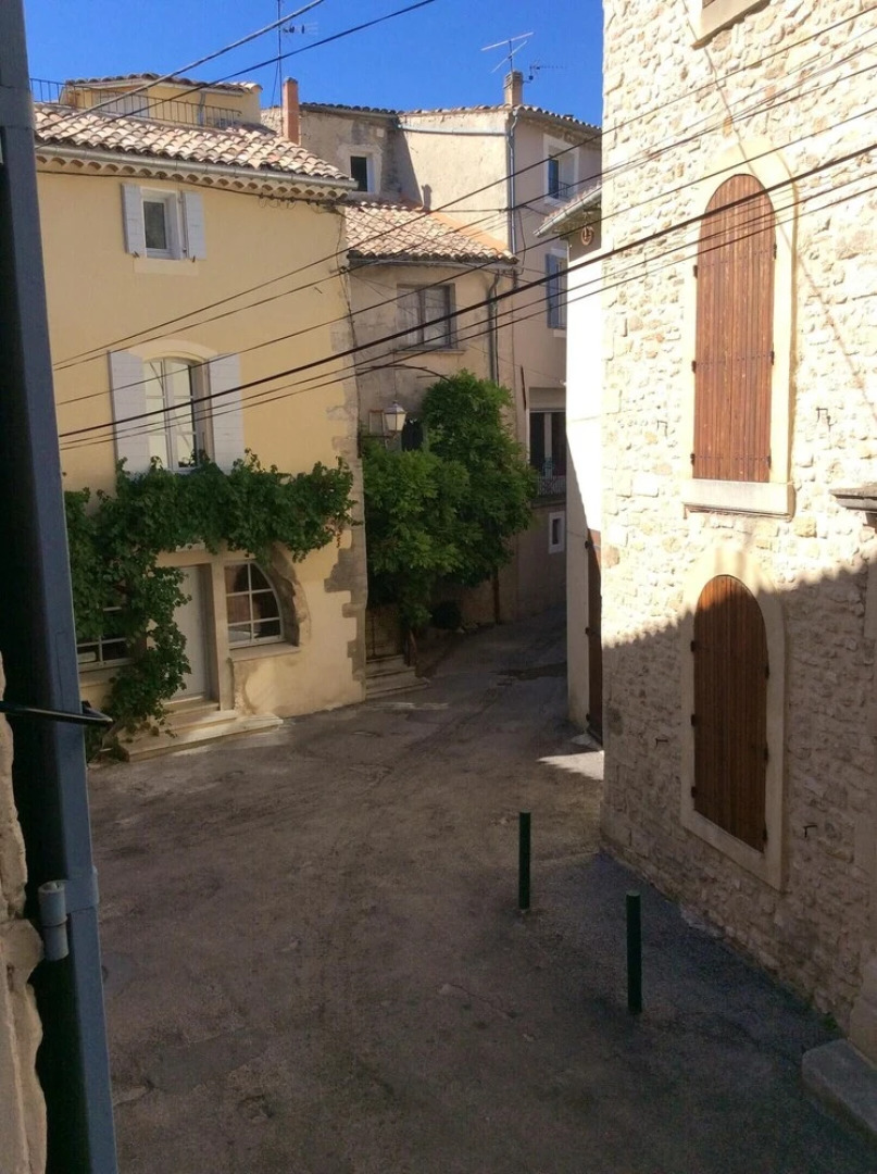 House With 2 Bedrooms in Malaucène, With Wonderful City View, Furnishe