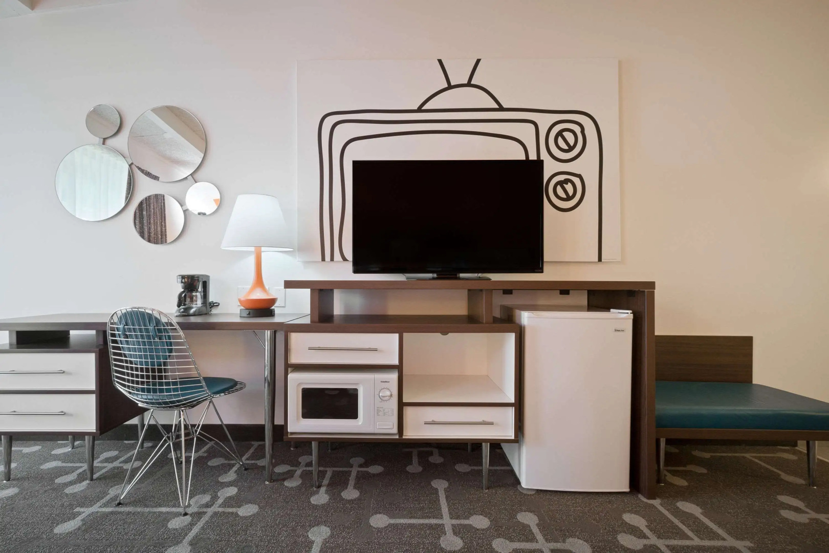 Howard Johnson Hotel by Wyndham Toms River