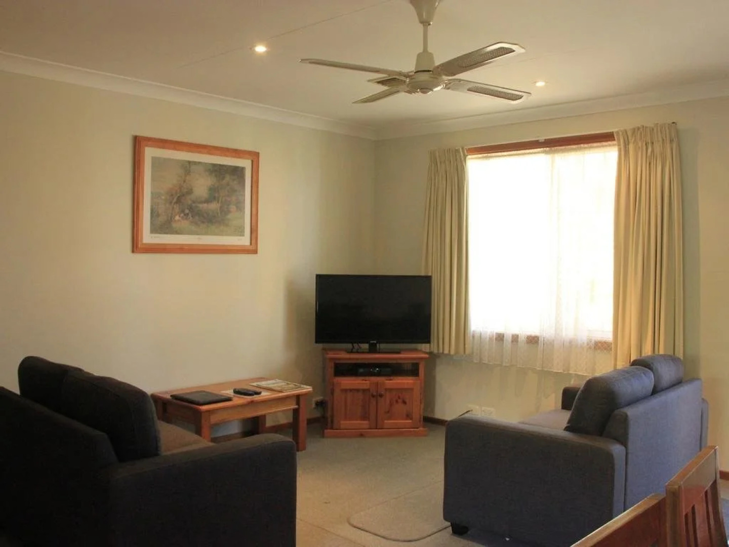 Colonial Motel and Serviced Apartments