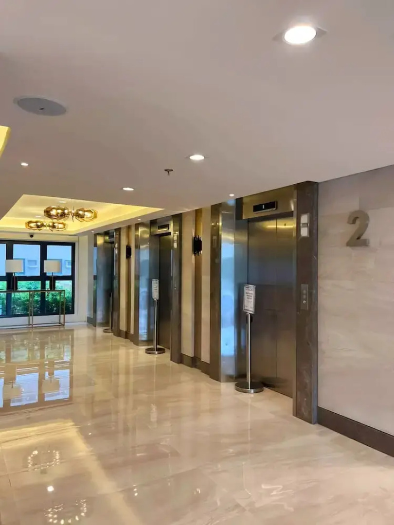 Acellyne's Suites at Green 2 Residences