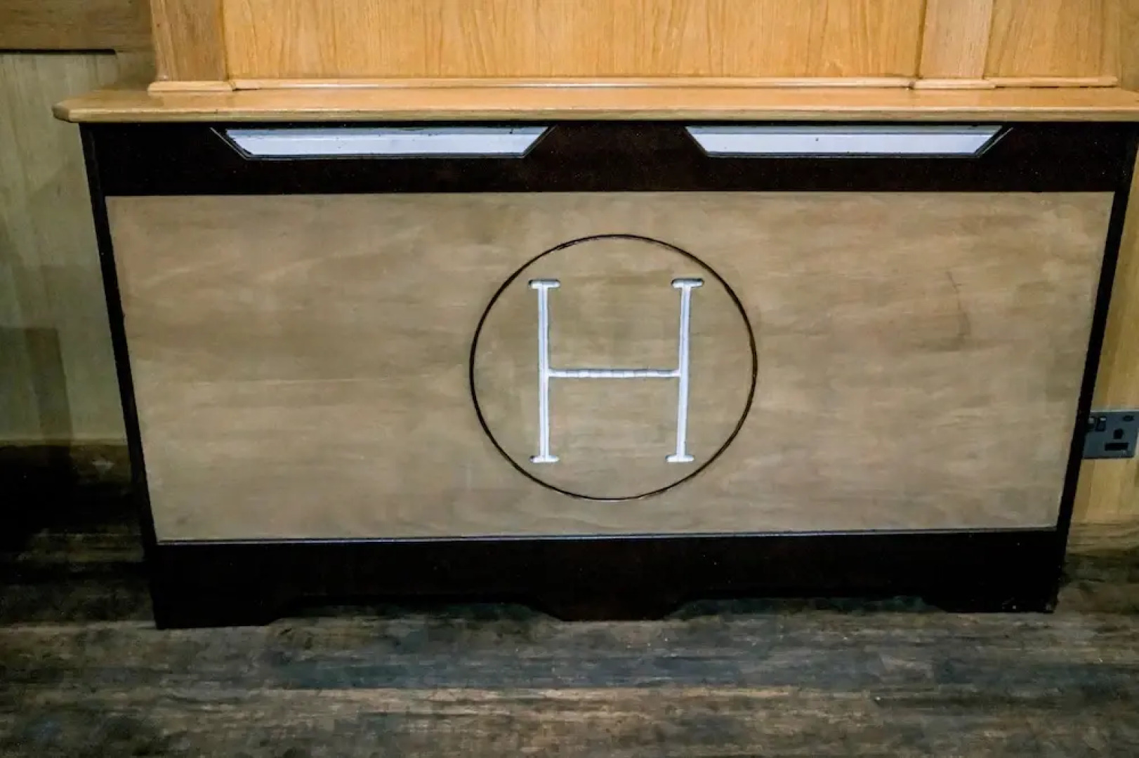 Hillside Hotel & Restaurant