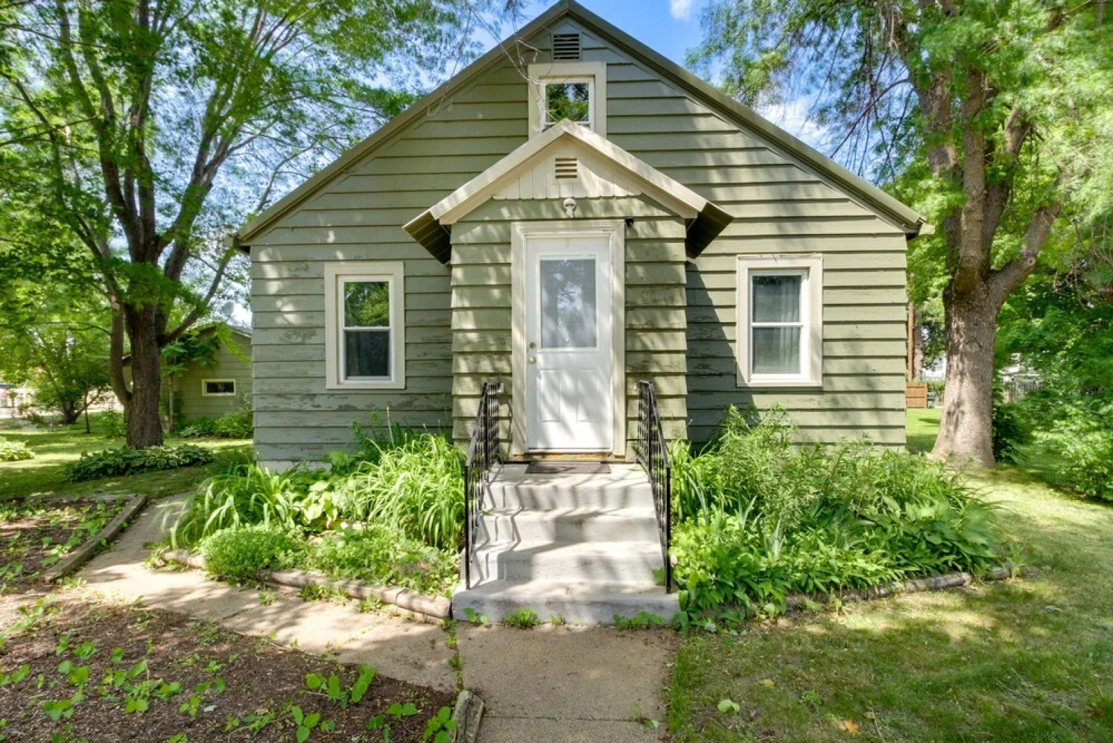 Serene Crosby Cottage: 3 Mi to Serpent Lake!