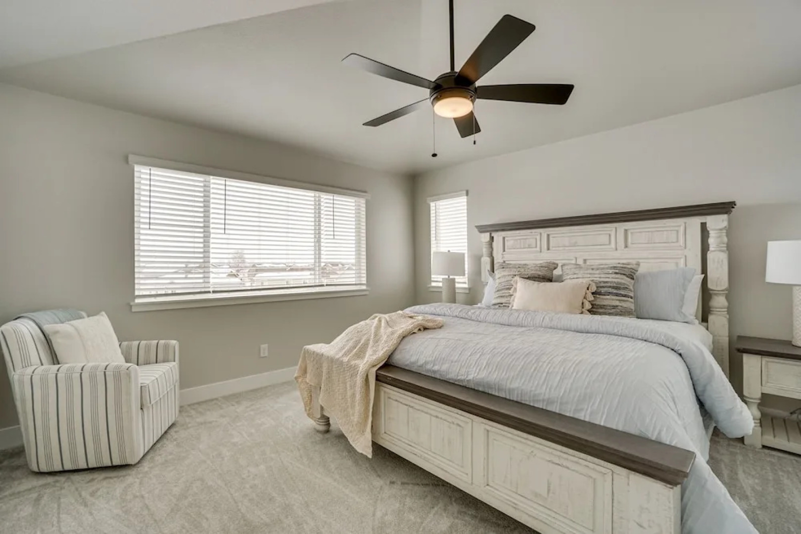 Family-friendly Townhome ~ 2 Mi to Windsor Lake!