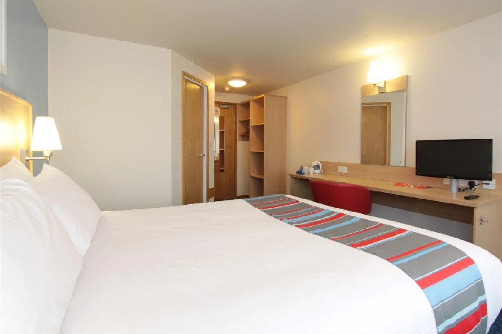 Travelodge Bristol Severn View M48