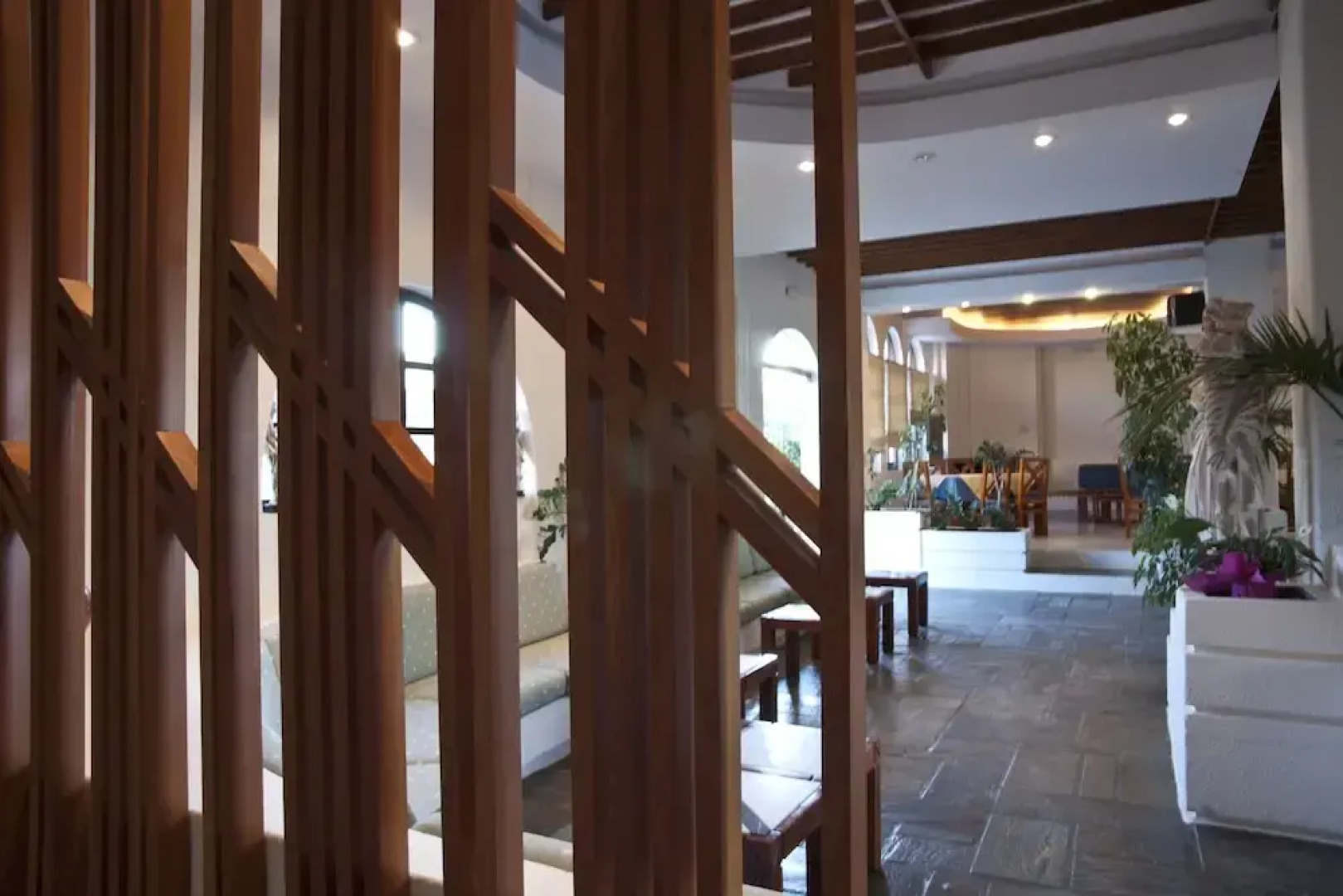 Albatross Hotel