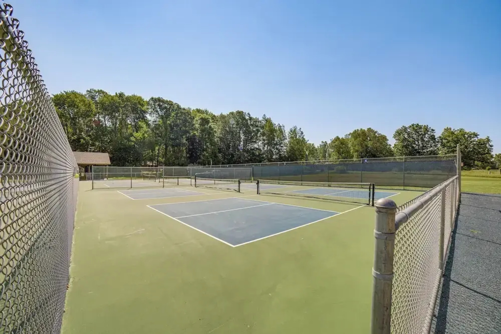 Lake Access, Pools & More: Family Home in Stanwood