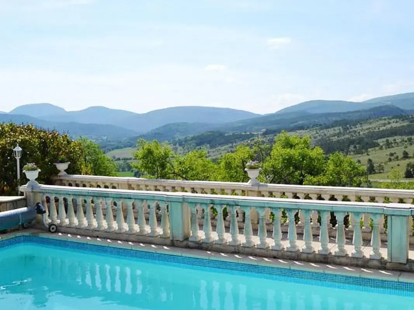 Logis Hôtel Le Vieil Amandier