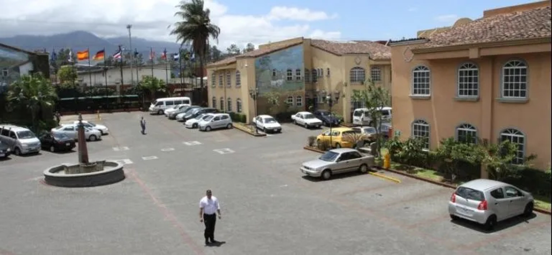 Casa Conde Hotel & Suites