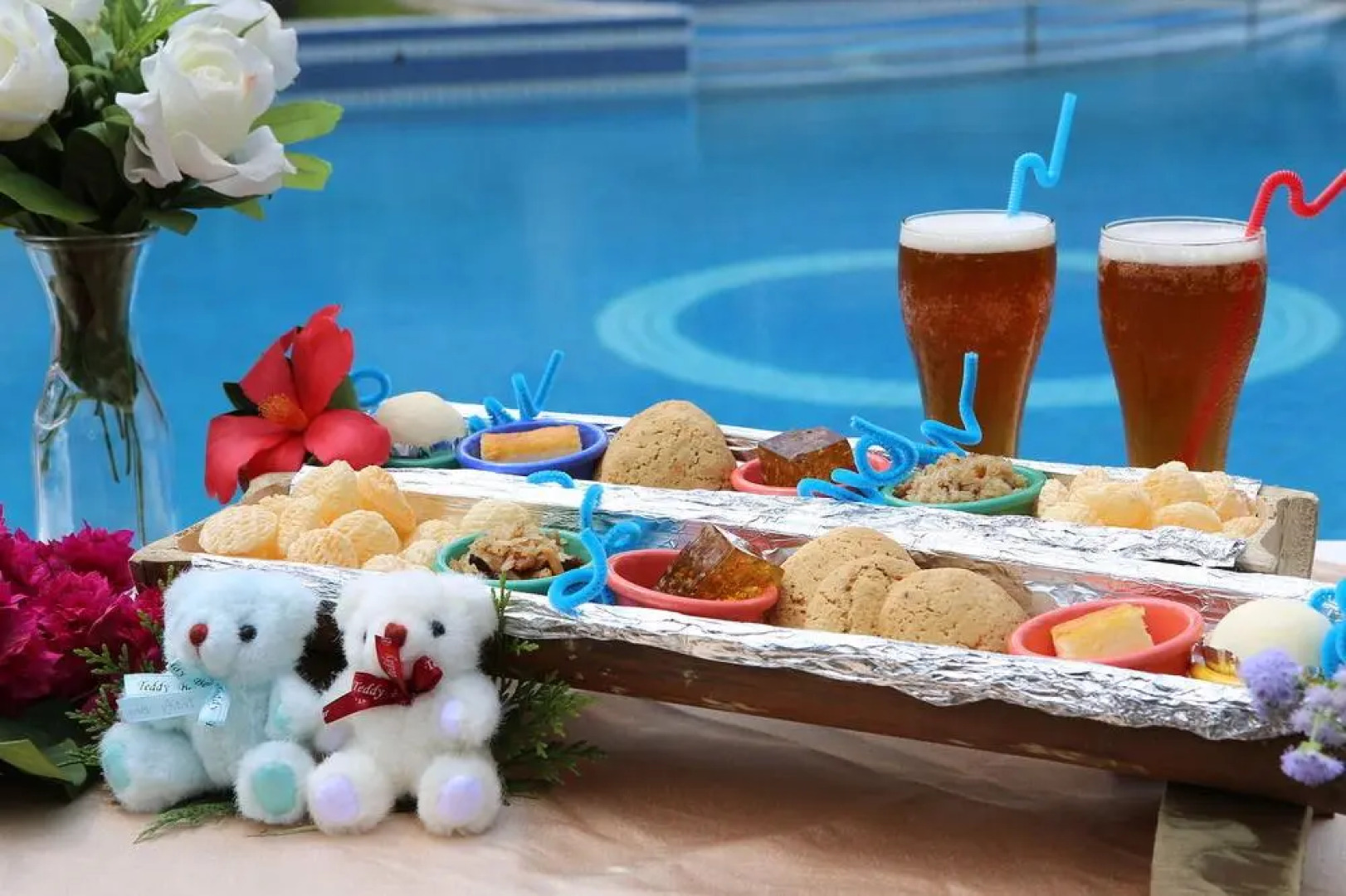 CRYSTAL RESORT - Continental Club