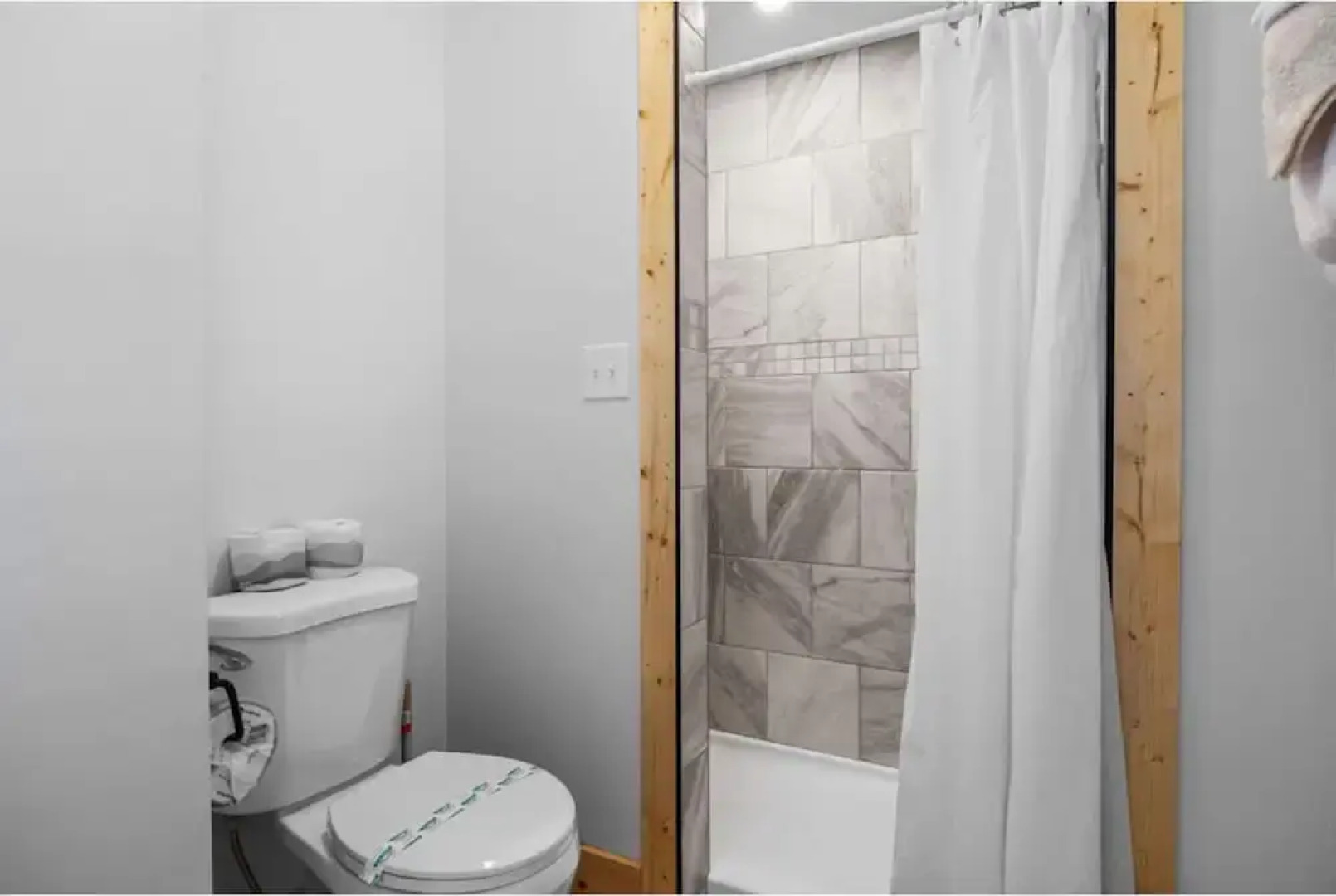 Dollys Darling Privacy for 12